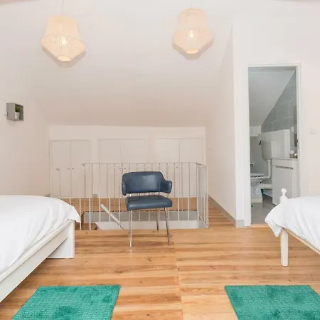 Apartment Like A Local @ Casa Do Forno Iii Lisbon